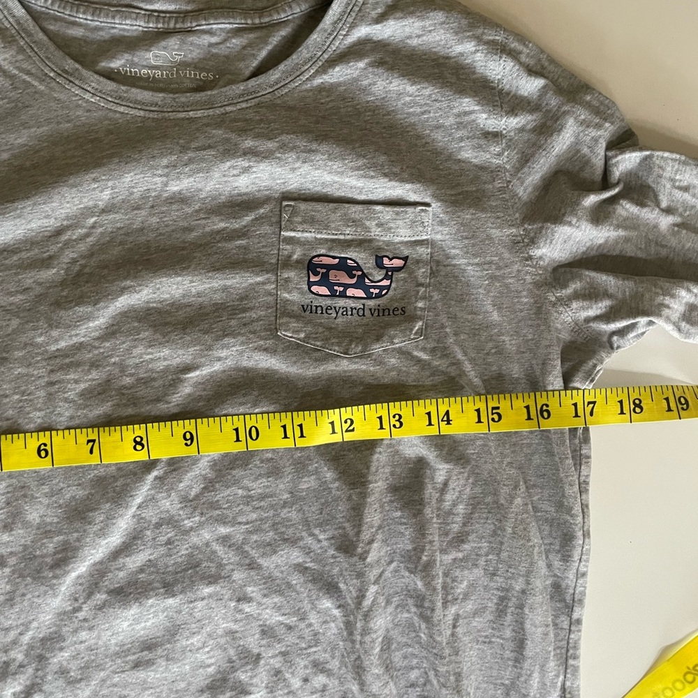 Vineyard Vines Gray Long Sleeve Whale Logo Tee Shirt Size Small - Picture 10 of 10